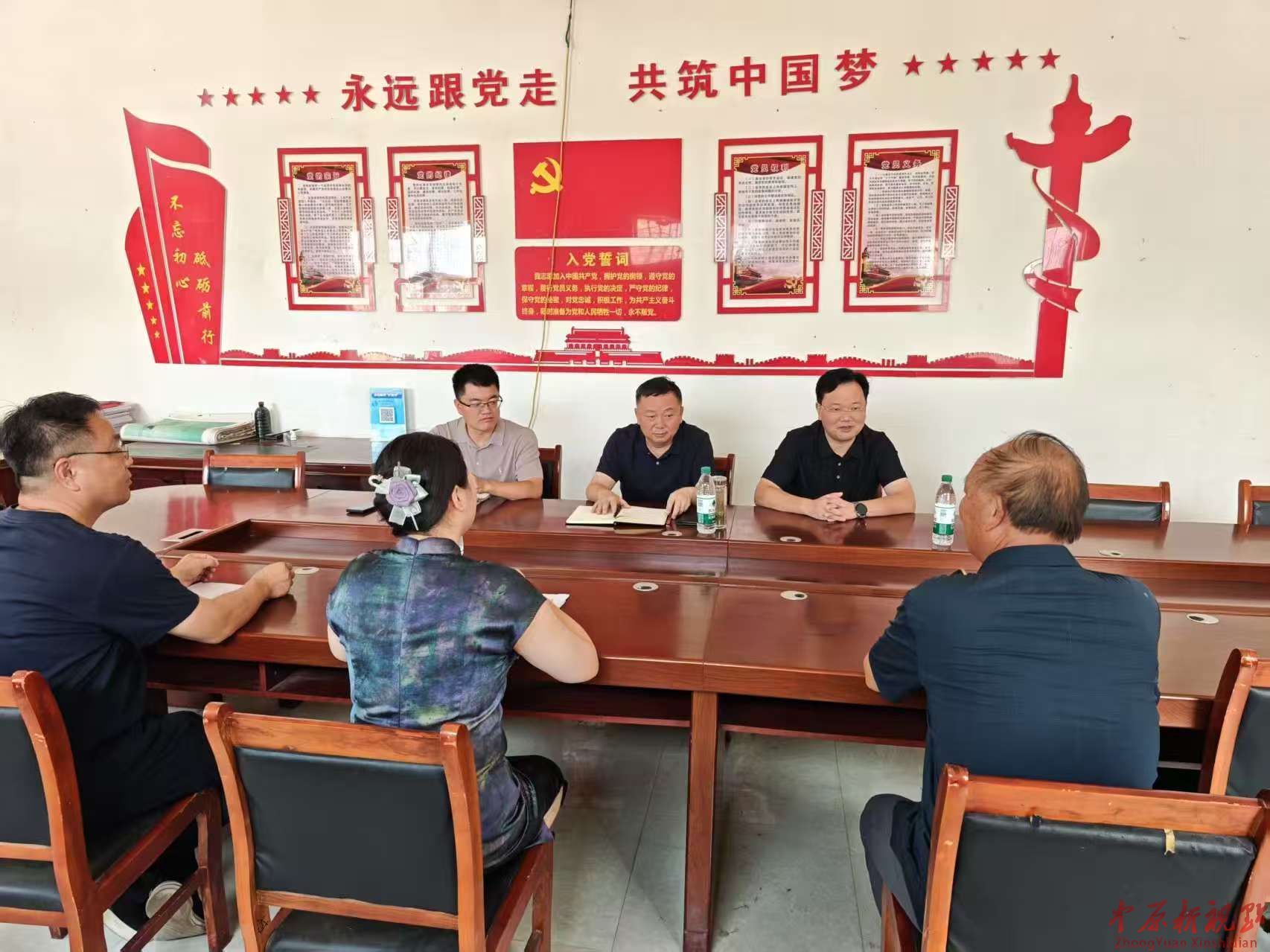 葉縣洪莊楊鎮(zhèn)：溫衛(wèi)杰、李炳前節(jié)前慰問老兵并調研工作