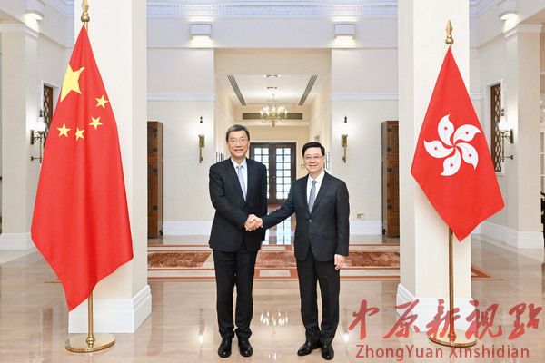 李家超晤教育部部長