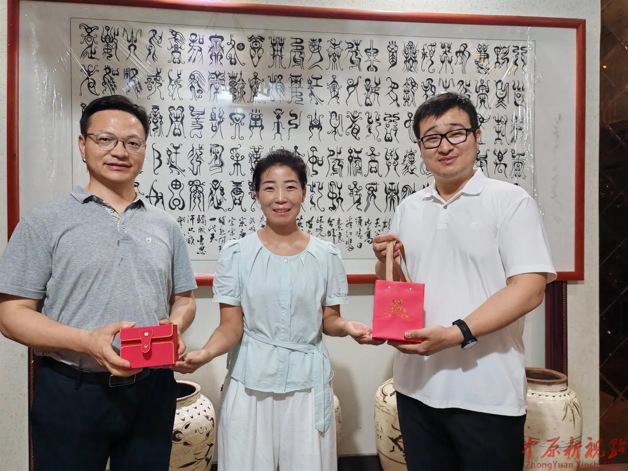 法國布雷斯特商學院代表團到訪平頂山市汝瓷研究會 共探汝瓷文化國際傳播新路徑